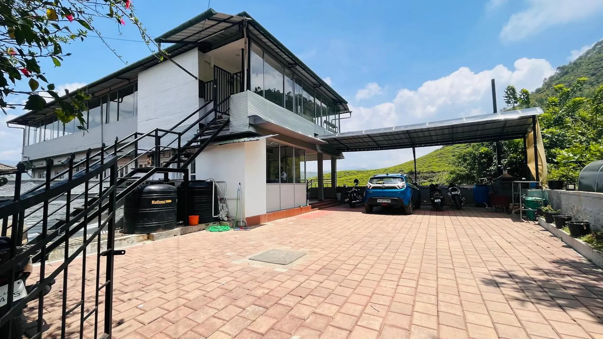 Entire Dormitory In Tea Estate Munnar Holiday home